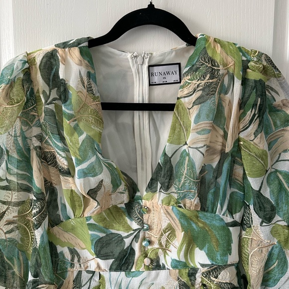 Runaway the Label Gorgeous Vacation Dress - Size XS - Picture 3 of 8